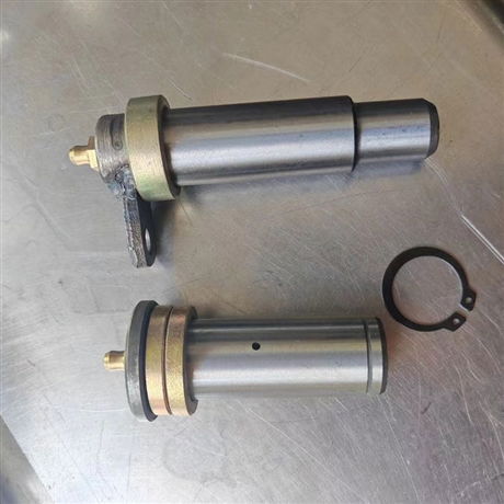 904拖拉机配件 内蒙古一拖发动机、前桥壳体及变速箱总成在工程机械领域的重要性